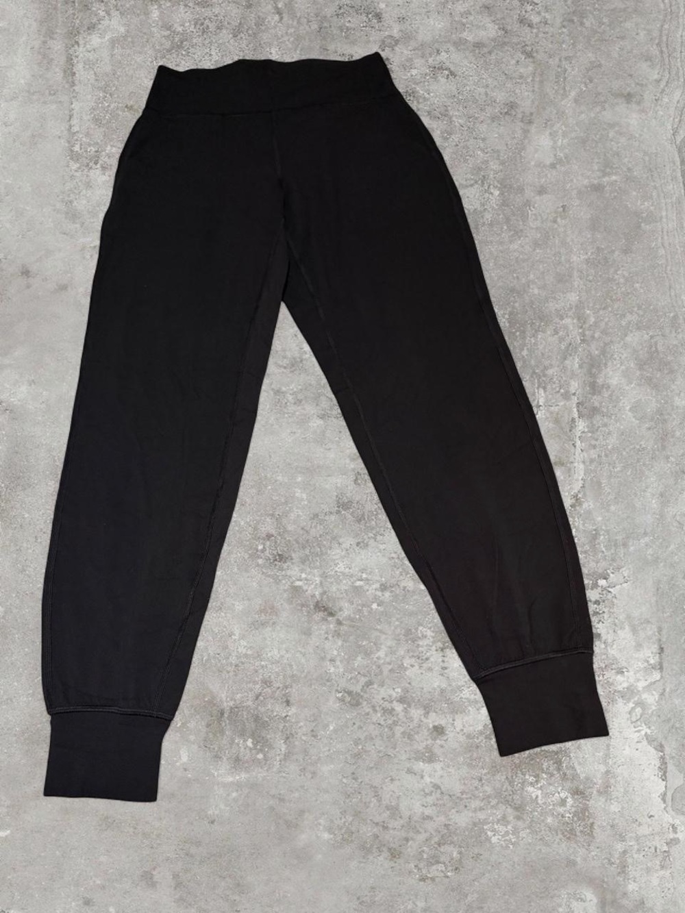 lululemon athletica Black Women’s Joggers - Lightweight Casual Sweatpants Size 8